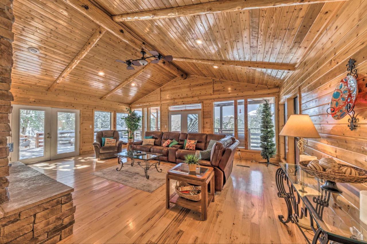 Spacious Ruidoso Home With Hot Tub And Fireplaces Exterior photo